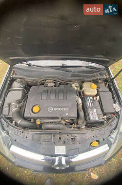 Универсал Opel Astra 2006 в 