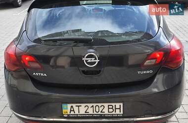 Хэтчбек Opel Astra 2012 в 