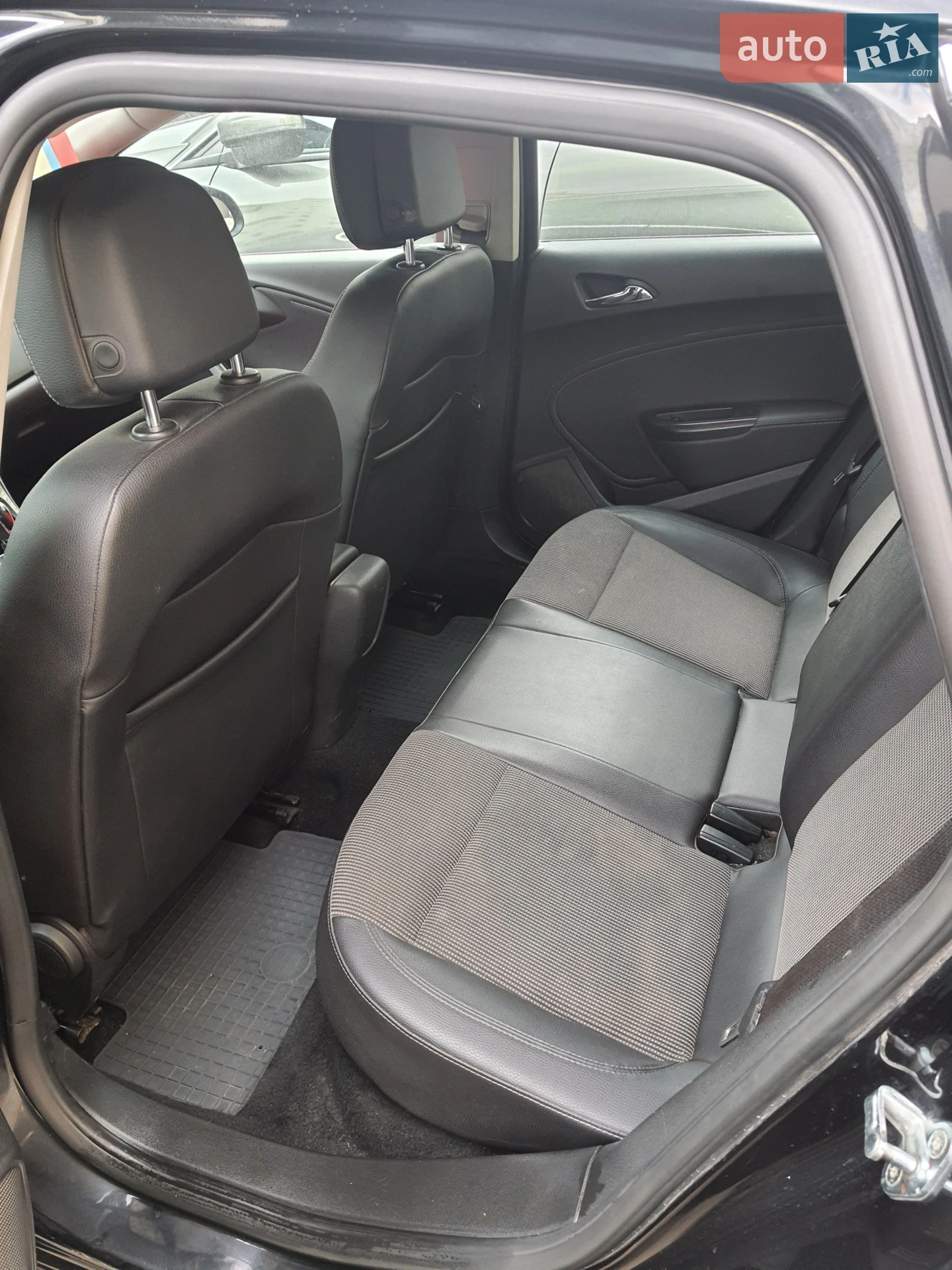 2012 Opel Astra - мініатюра 9