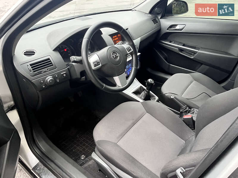 Хетчбек Opel Astra 2012 в Харкові фото 9 Хетчбек Opel Astra 2012 в Харкові