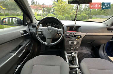Универсал Opel Astra 2006 в 
