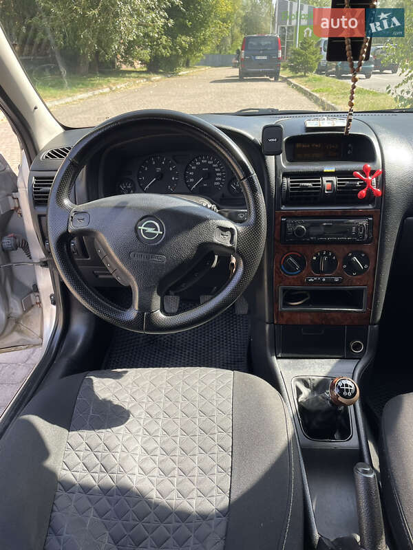 Седан Opel Astra 2000 в Шептицькому