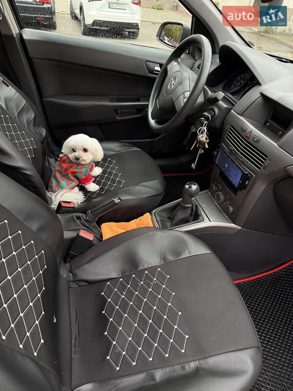 Универсал Opel Astra 2004 в Николаеве фото 26 Универсал Opel Astra 2004 в Николаеве