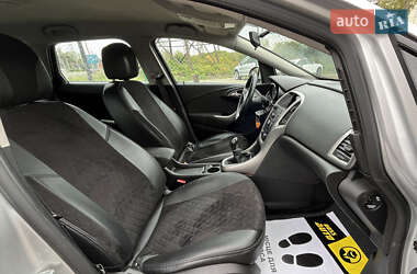 Универсал Opel Astra 2011 в 