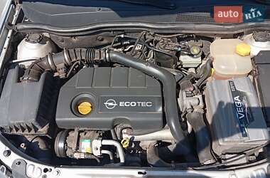 Универсал Opel Astra 2005 в Светловодске