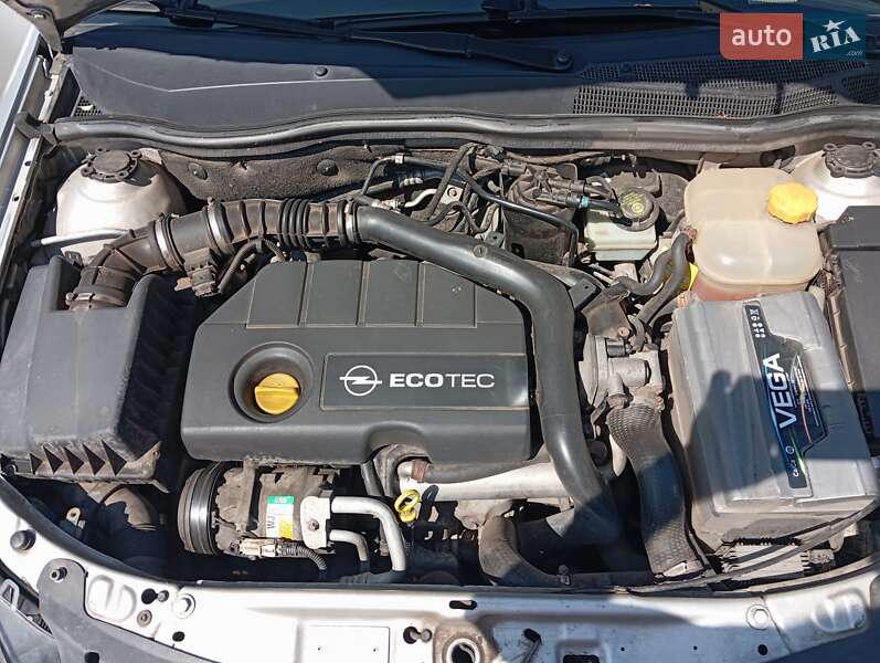 Универсал Opel Astra 2005 в Светловодске фото Универсал Opel Astra 2005 в Светловодске