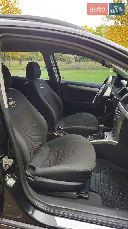 Универсал Opel Astra 2006 в Ямполе