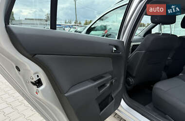 Универсал Opel Astra 2007 в 