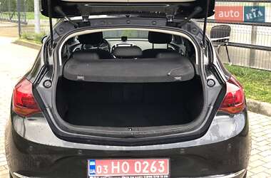 Хэтчбек Opel Astra 2014 в 
