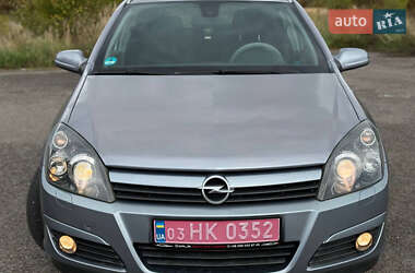 Универсал Opel Astra 2005 в 