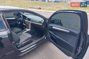 Хэтчбек Opel Astra 2008 в 