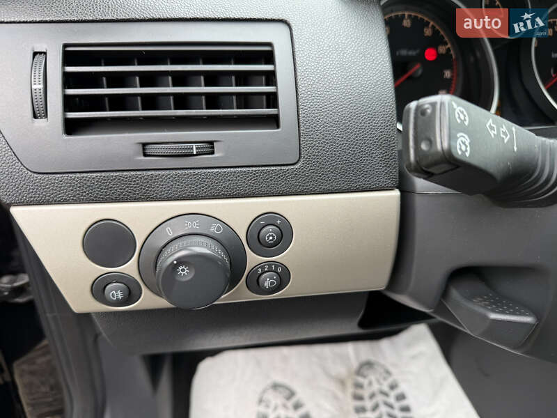 Універсал Opel Astra 2009 в Луцьку