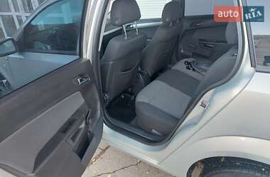 Универсал Opel Astra 2005 в  фото 5 Универсал Opel Astra 2005 в