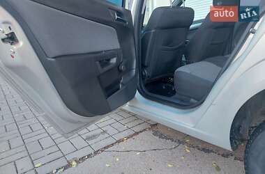 Универсал Opel Astra 2005 в  фото 8 Универсал Opel Astra 2005 в
