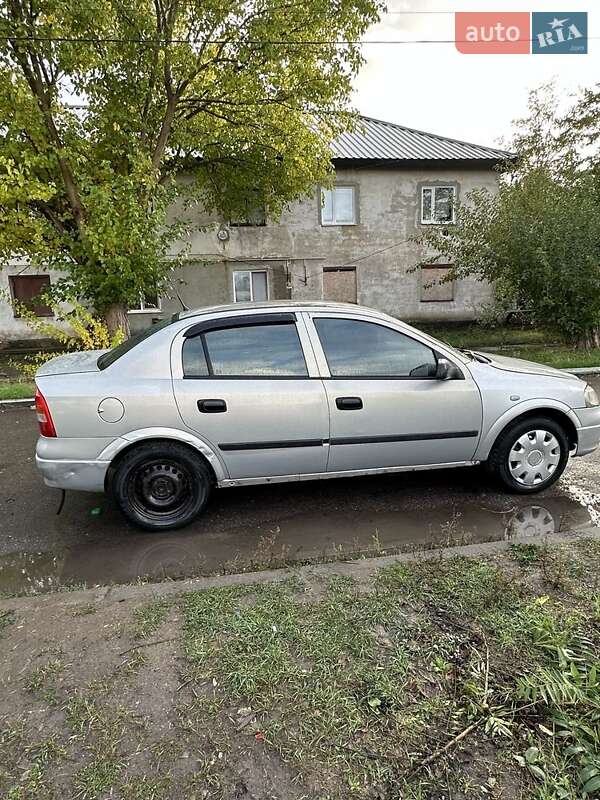 Седан Opel Astra 2008 в Баштанке