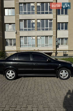 Седан Opel Astra 2006 в 