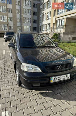Седан Opel Astra 2006 в Хмельницком