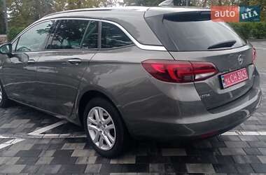 Универсал Opel Astra 2017 в 