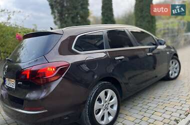 Универсал Opel Astra 2013 в 