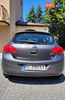 Хетчбек Opel Astra 2011 в Дрогобичі