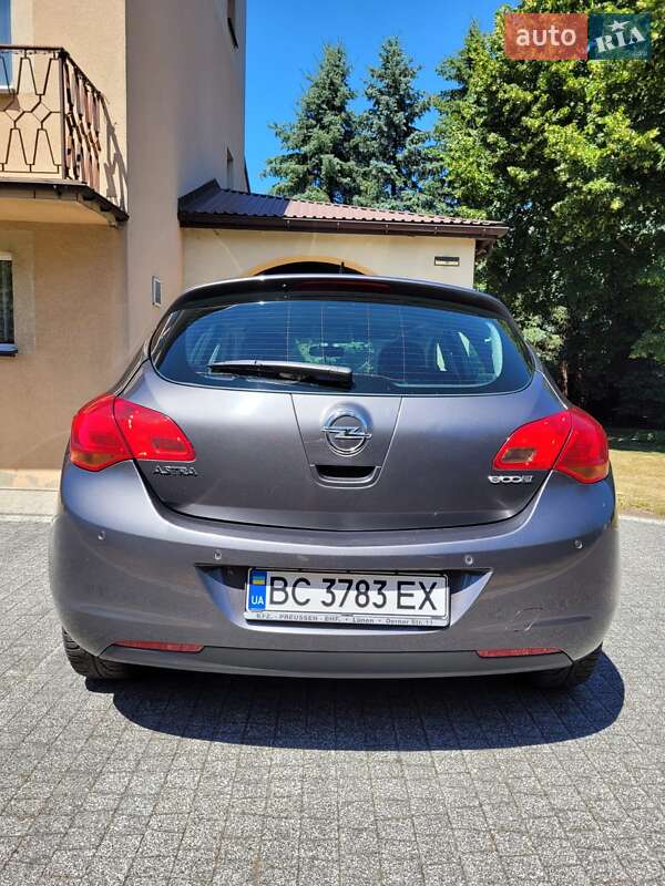 Хэтчбек Opel Astra 2011 в Дрогобыче фото 12 Хэтчбек Opel Astra 2011 в Дрогобыче