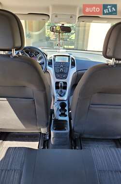 Хетчбек Opel Astra 2011 в Дрогобичі