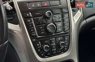 Универсал Opel Astra 2013 в 