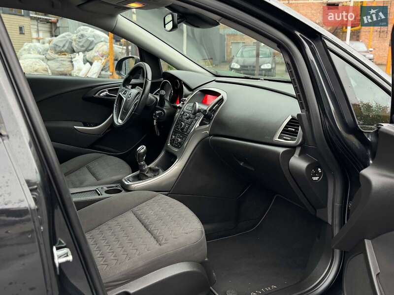 Универсал Opel Astra 2013 в Киеве фото 41 Универсал Opel Astra 2013 в Киеве