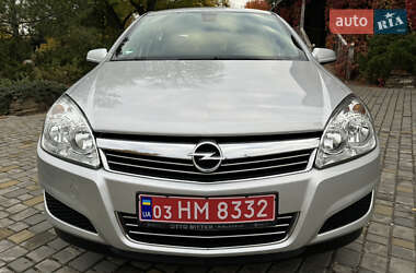 Хетчбек Opel Astra 2008 в 