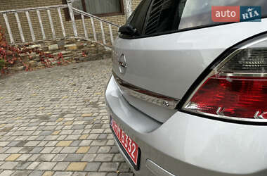 Хетчбек Opel Astra 2008 в 