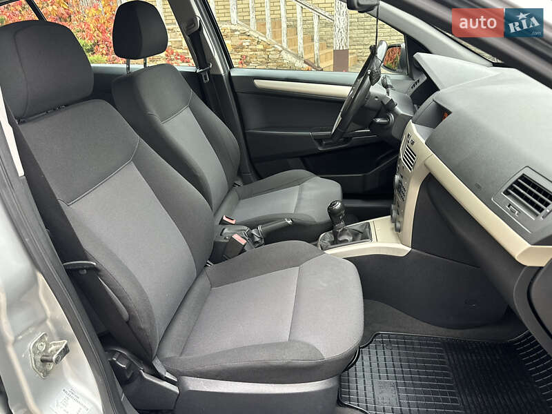 Хэтчбек Opel Astra 2008 в Харькове