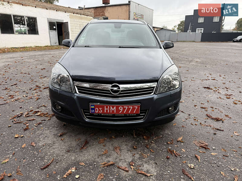 Универсал Opel Astra 2009 в Полтаве