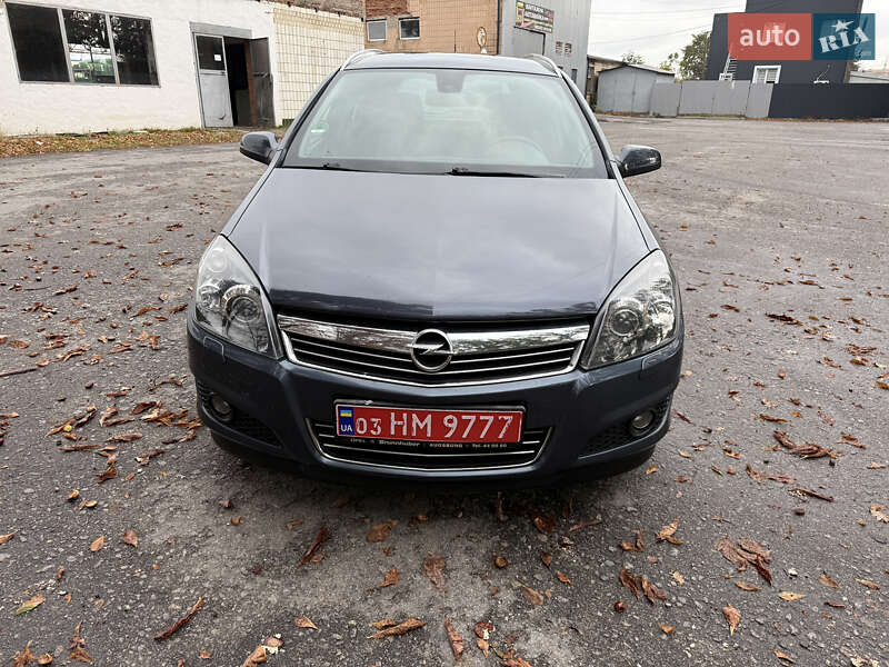 Универсал Opel Astra 2009 в Полтаве