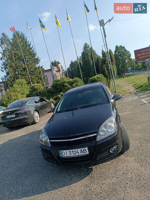 Хетчбек Opel Astra 2006 в Бурштині