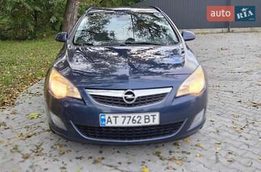 Универсал Opel Astra 2011 в 