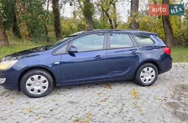 Универсал Opel Astra 2011 в 