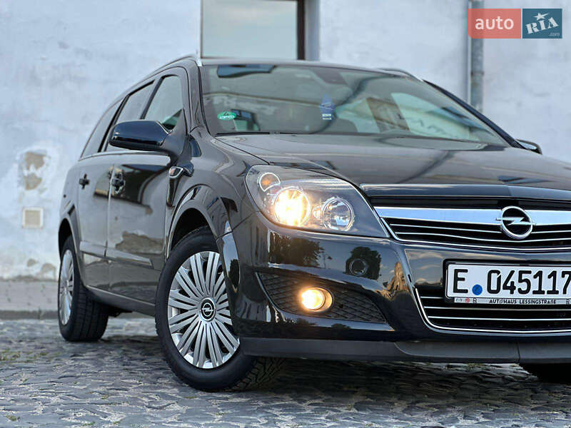Универсал Opel Astra 2006 в Луцке