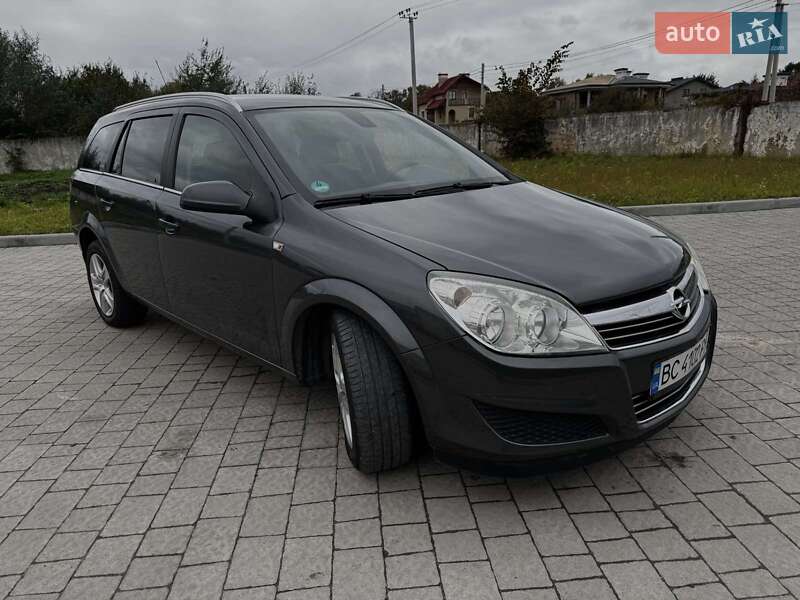 Универсал Opel Astra 2009 в Львове