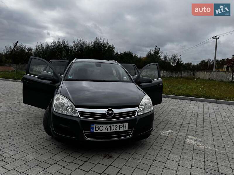 Универсал Opel Astra 2009 в Львове