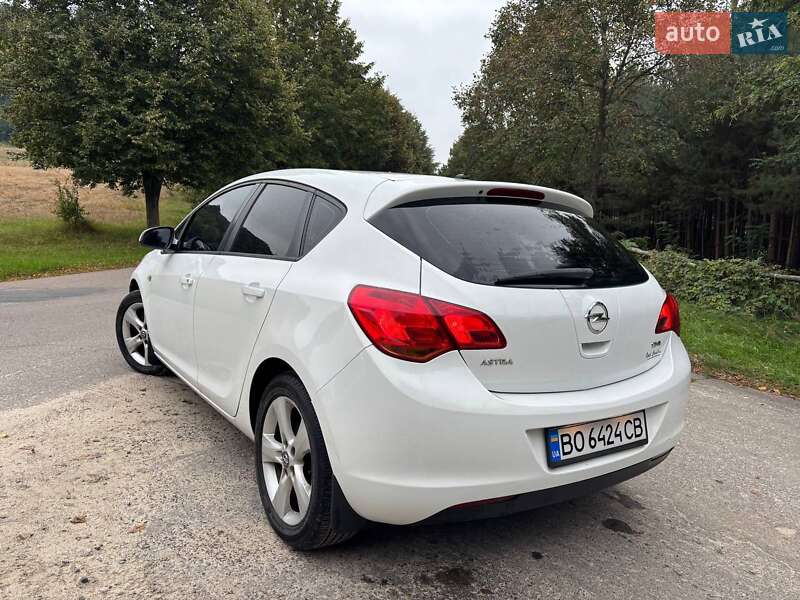 Хэтчбек Opel Astra 2010 в Жовкве фото 5 Хэтчбек Opel Astra 2010 в Жовкве