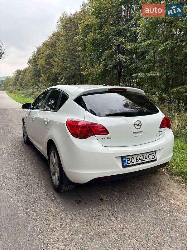 Хэтчбек Opel Astra 2010 в Жовкве фото 10 Хэтчбек Opel Astra 2010 в Жовкве
