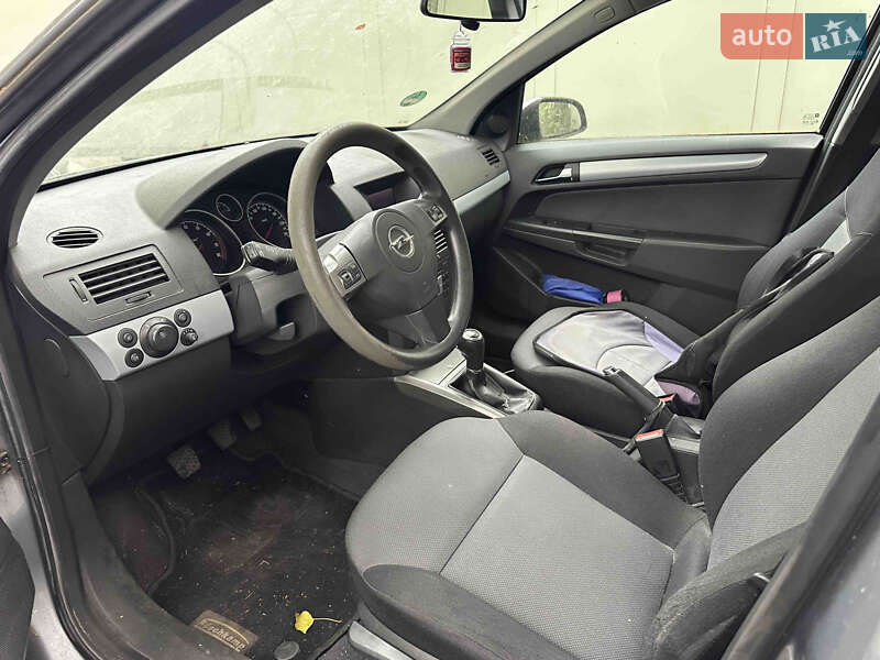 Универсал Opel Astra 2006 в Луцке