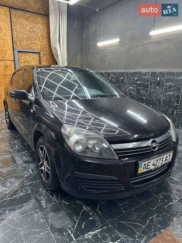 Хэтчбек Opel Astra 2006 в Днепре