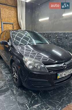 Хэтчбек Opel Astra 2006 в 