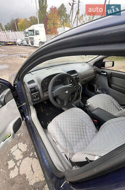 Седан Opel Astra 2000 в 