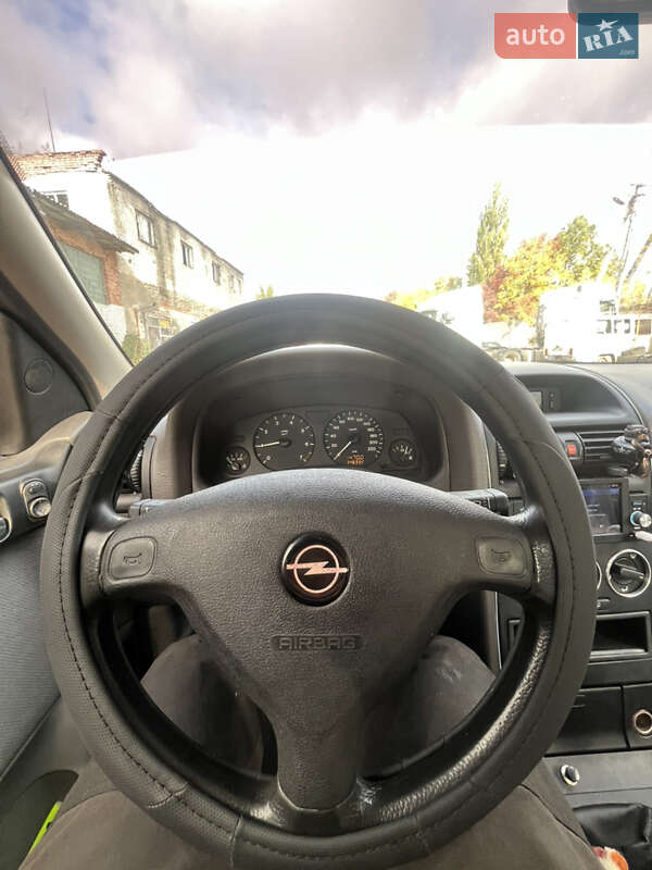 Седан Opel Astra 2000 в Житомире