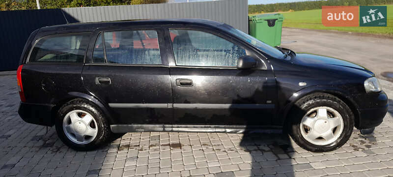 Универсал Opel Astra 2005 в Сутисках