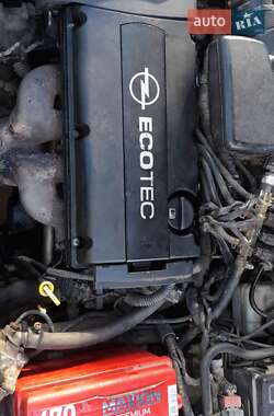 Универсал Opel Astra 2005 в  фото 2 Универсал Opel Astra 2005 в