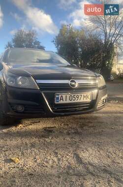 Універсал Opel Astra 2006 в Узині