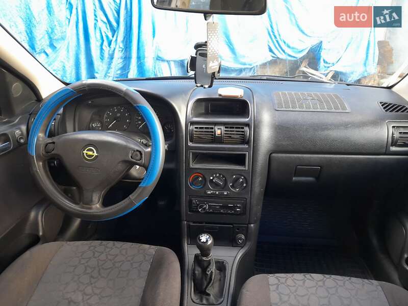 Универсал Opel Astra 2000 в Вознесенске
